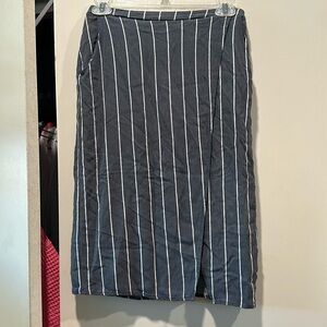 Skirt with the best slit